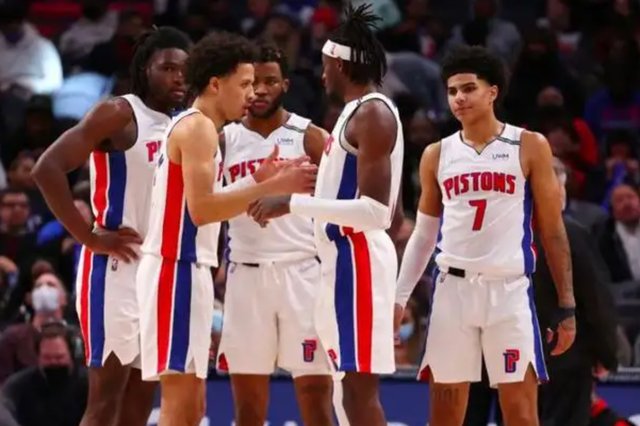 对手的战术一度被完全打乱（对手战术一度陷入彻底混乱）