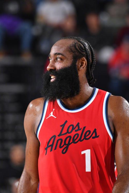 帕拉迪诺：上场联赛表现太差，踢切尔西我们必须重新证明自己（帕拉迪诺：联赛表现不佳，迎战切尔西必须再度证明自己）