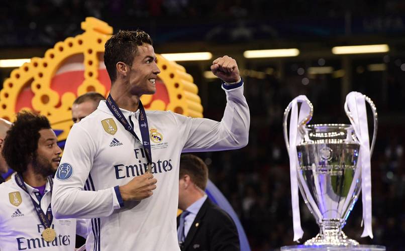 李国旭：联赛期接到有关部门的电话，希望我去竞聘国足主帅（李国旭：联赛期间接到相关部门来电，邀我竞聘国足主帅）