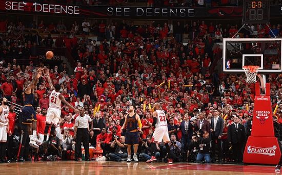 詹卢卡-曼奇尼：现在才11月，谈罗马争冠为时过早（詹卢卡-曼奇尼：如今仅11月，谈罗马夺冠尚早）