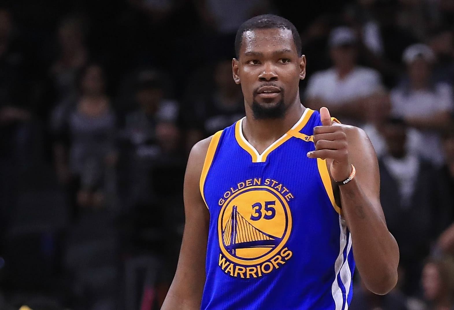 记者：洛佩斯因伤缺席泰山队训练，大概率将缺席赛季收官战（洛佩斯因伤缺席泰山队合练，或将无缘赛季收官战）