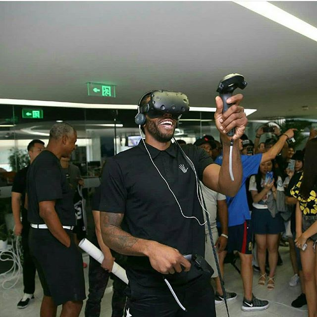 篮球湖人球员社媒晒训练日常（湖人球员在社交平台晒日常训练）