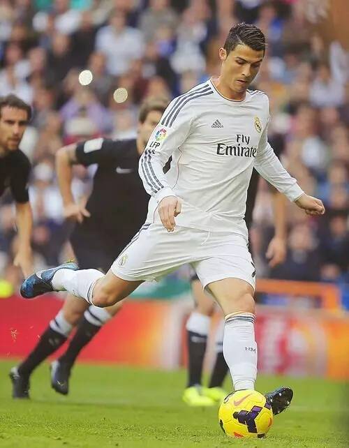 中国足球青训未来的关键突破口（中国足球青训突围的关键路径）