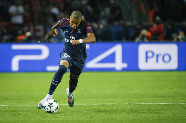 旺达：我和伊卡尔迪恋爱之后，第一时间就坦白告诉了洛佩斯（旺达称与伊卡尔迪相恋后已第一时间告知洛佩斯）