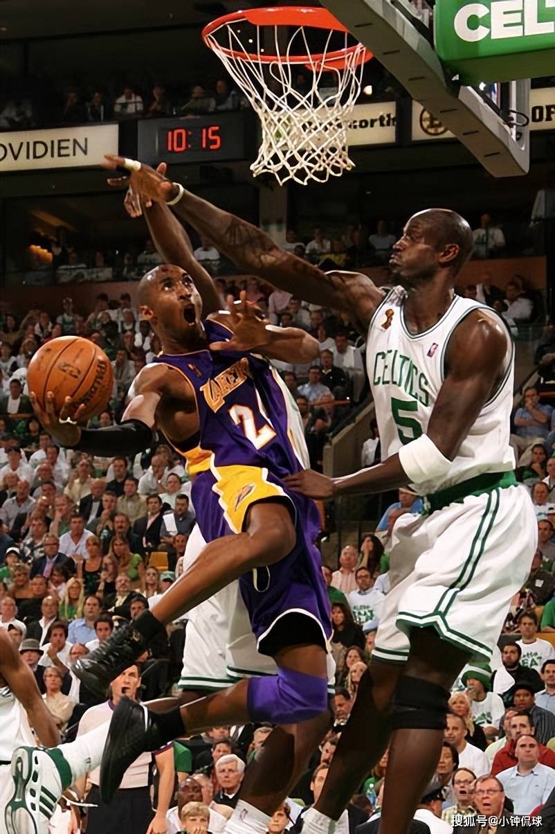 夺冠大热直接对话，阿森纳、拜仁位列欧冠夺冠赔率榜前二（欧冠夺冠赔率前二强强对话：阿森纳与拜仁正面交锋）