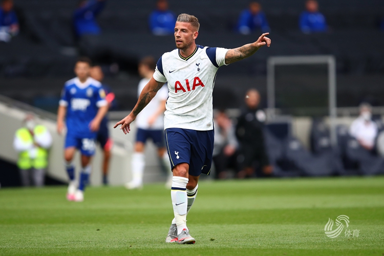 大范：湖人不是争冠球队，三个核心都是攻强守弱（大范直言湖人非夺冠之师，三核心重攻轻防）