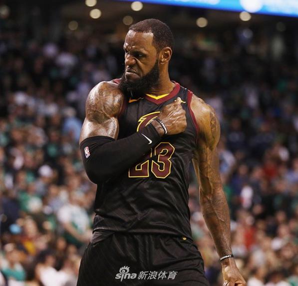 职业球员饮食与恢复秘密（顶级球员的营养与恢复法则）