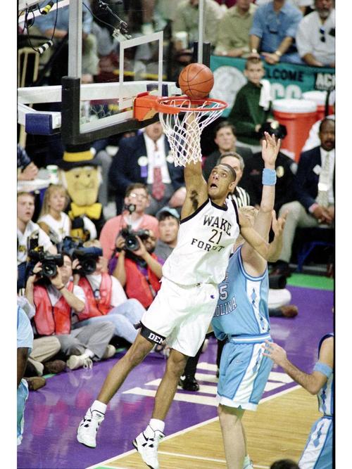 迪洛伦佐：赛后会和孔蒂复盘比赛；欧冠还有两轮还有机会晋级（迪洛伦佐：赛后将与孔蒂复盘比赛，欧冠剩两轮仍有出线希望）